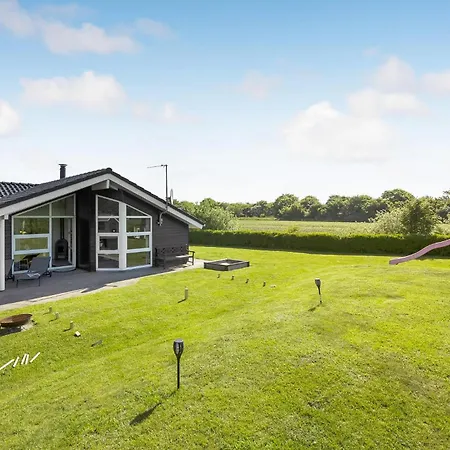 Casa vacanze Awesome Home In Tarm With Sauna *