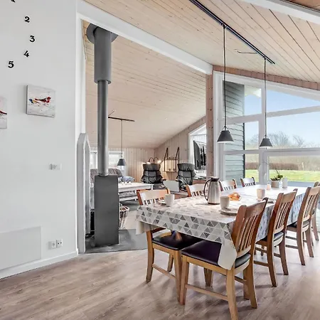 Awesome Home In Tarm With Sauna Casa vacanze Tarm